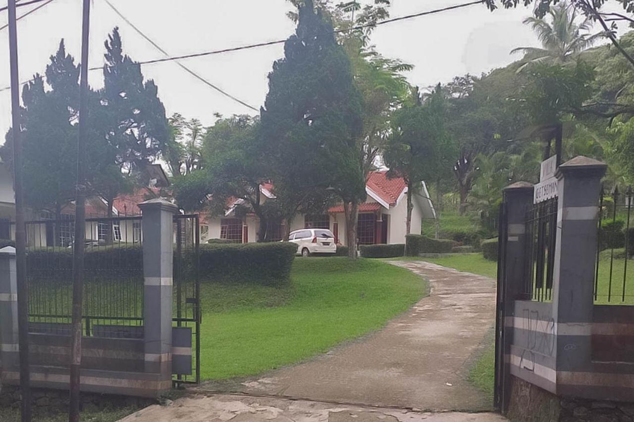 Villa Getsemani Mitra Reddoorz Sangkanurip Bagian luar foto